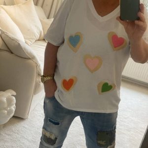 Oversize t-shirt paint hearts